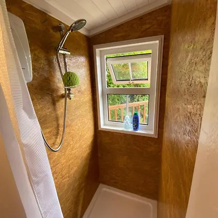 Lakeside - - Sleeps 4 * Castlemartyr