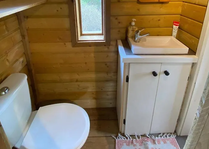 Lakeside - - Sleeps 4